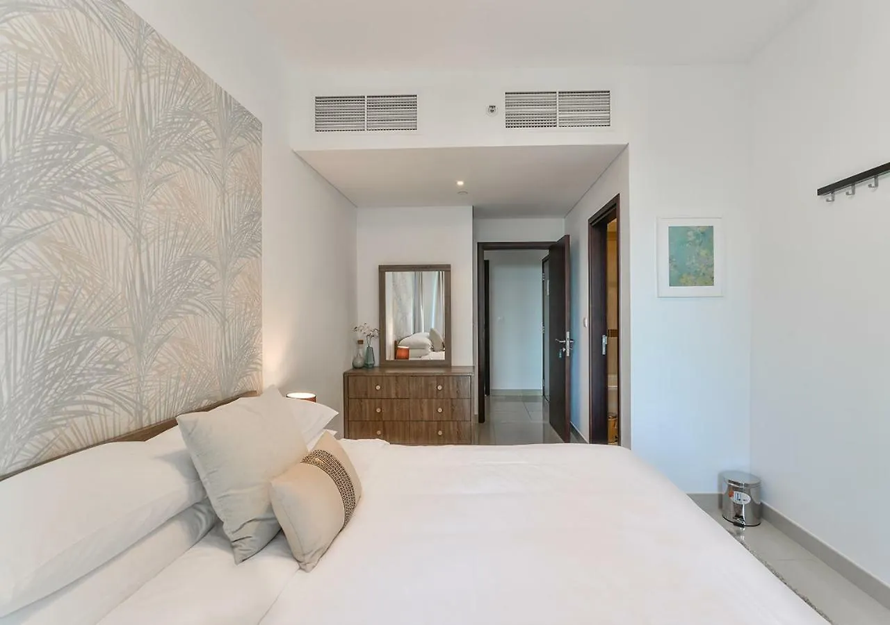 Starlight {Ease By Emaar} 29 Boulevard Tower 2 0*, Dubai United Arab Emirates